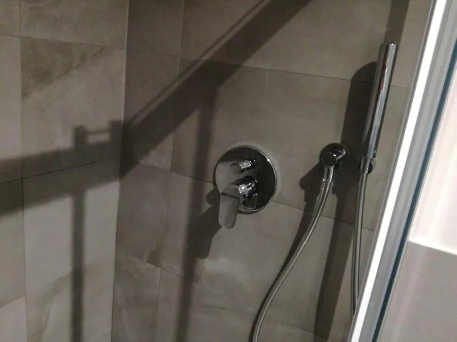 Suite Mm3/Repubblica, 2 Min. Da Staz. Centrale Milano Italia
