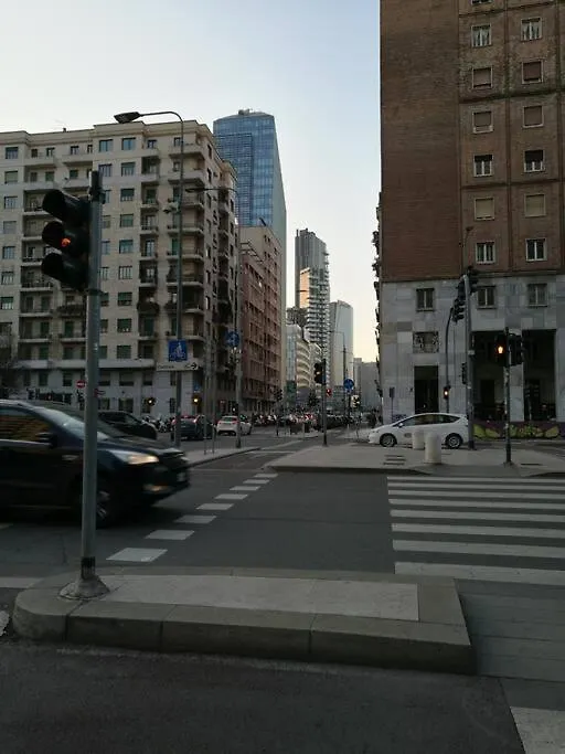 Suite Mm3/Repubblica, 2 Min. Da Staz. Centrale Milano Appartamento